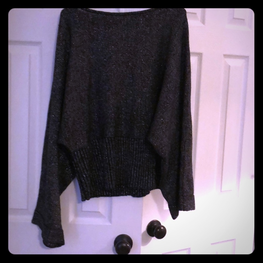 Dress up/dress down. Band bottom opt for tuck/fit
